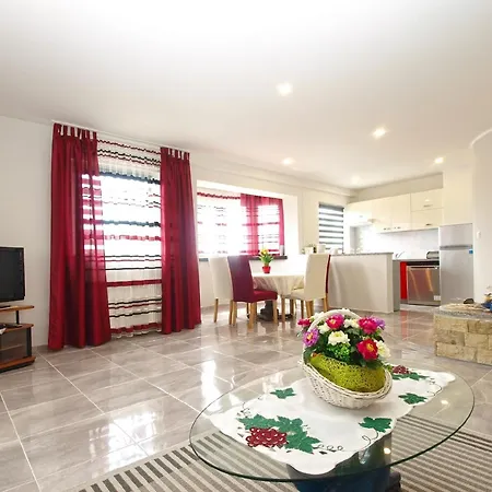 Fuer 5 Personen Ca 80 Qm In Fazana, Istrien Istrische Riviera Apartment Fazana