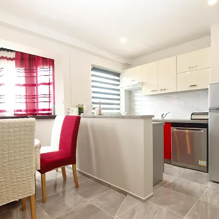 Fuer 5 Personen Ca 80 Qm In Fazana, Istrien Istrische Riviera Apartment Fazana