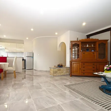 Apartment Fuer 5 Personen Ca 80 Qm In Fazana, Istrien Istrische Riviera *