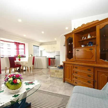 Fuer 5 Personen Ca 80 Qm In Fazana, Istrien Istrische Riviera Apartment